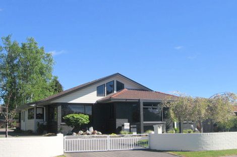 Photo of property in 15 Oregon Drive, Rainbow Point, Taupo, 3330