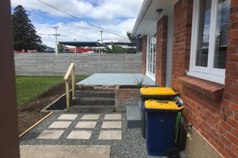 Photo of property in 14 Vera Road, Te Atatu South, Auckland, 0610