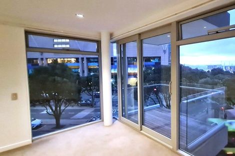 Photo of property in Piermont Apartments, 4i/82 Cable Street, Te Aro, Wellington, 6011