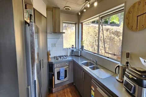 Photo of property in 5b Te Mara Place, Merrilands, New Plymouth, 4312