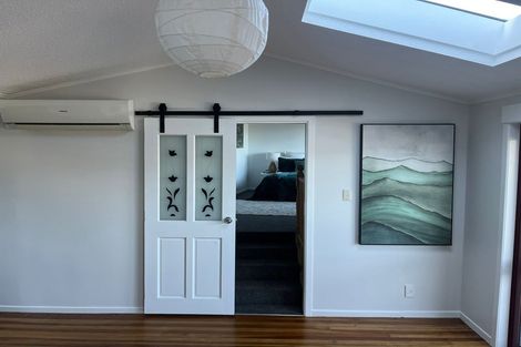 Photo of property in 2 Anzia Way, Johnsonville, Wellington, 6037