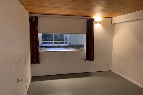 Photo of property in Stadium Garden Flats, 104/107 Thorndon Quay, Pipitea, Wellington, 6011