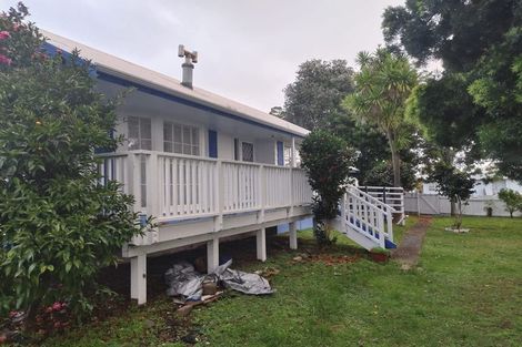 Photo of property in 16 Cottrell Place, Clendon Park, Auckland, 2103