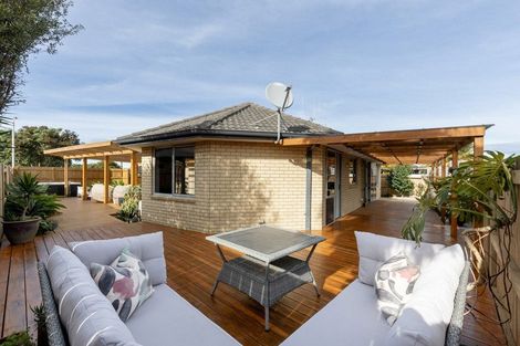 Photo of property in 17 Golden Courie Close, Papamoa Beach, Papamoa, 3118