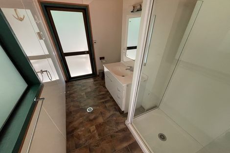 Photo of property in 426 Scenic Drive, Waiatarua, Auckland, 0612