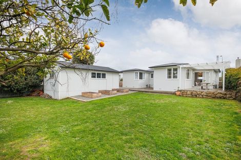 Photo of property in 37 Waterloo Crescent, Hokowhitu, Palmerston North, 4410
