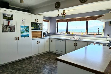 Photo of property in 27 Shera Street, Acacia Bay, Taupo, 3330