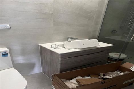 Photo of property in 25 Stitchbird Crescent, Papakura, 2110