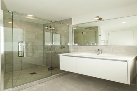 Photo of property in 15 Whakata Lane, Mairangi Bay, Auckland, 0630