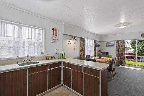 Photo of property in 85 Fulford Street, New Plymouth, 4310