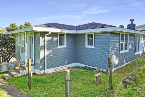Photo of property in 9 Taupiri Crescent, Titahi Bay, Porirua, 5022