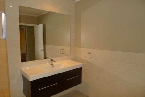 Photo of property in 64 Seddon Street, Waikanae, 5036