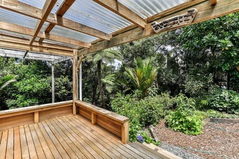 Photo of property in 37 York Road, Titirangi, Auckland, 0604