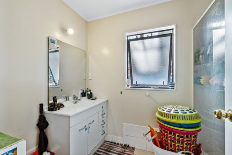 Photo of property in 139a Don Buck Road, Massey, Auckland, 0614