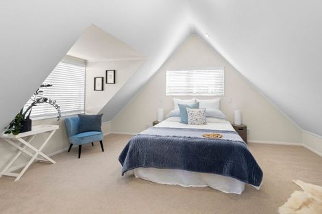 Photo of property in 2/260 Meola Road, Point Chevalier, Auckland, 1022