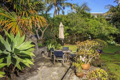 Photo of property in 2/31 Lake Road, Devonport, Auckland, 0624