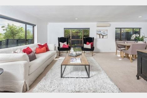 Photo of property in 53 Mirrabooka Avenue, Botany Downs, Auckland, 2010