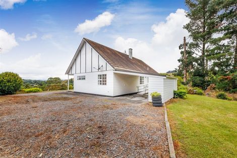 Photo of property in 7 Feltham Street, Hunterville, 4730