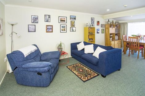 Photo of property in Holdsworth Villas, 11/2 William Donald Drive, Solway, Masterton, 5810