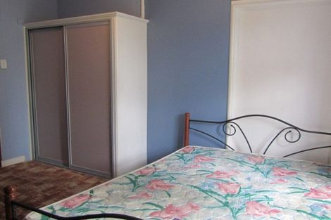 Photo of property in 51 Peach Road, Glenfield, Auckland, 0629