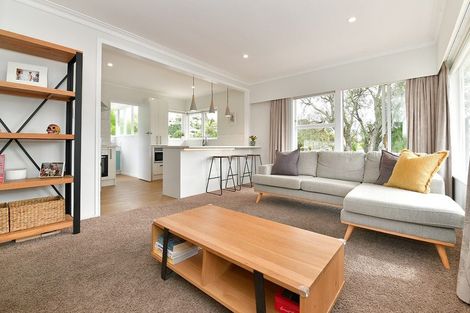 Photo of property in 4/766 Beach Road, Browns Bay, Auckland, 0630