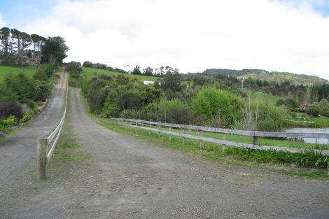 Photo of property in 54 Anzac Road, Waitakere, Auckland, 0816