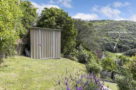 Photo of property in 73 Hungerford Road, Houghton Bay, Wellington, 6023