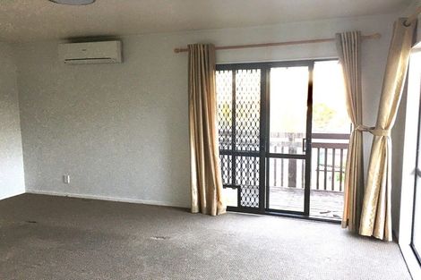 Photo of property in 84 Keegan Drive, Massey, Auckland, 0614