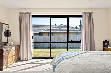 Photo of property in 11 Mallard Drive, Waihola, Outram, 9073