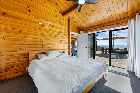 Photo of property in 3 Edwin Mitchelson Road, Muriwai, Waimauku, 0881