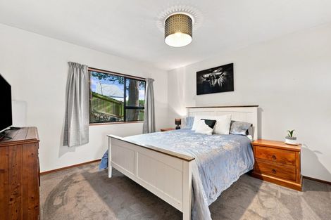 Photo of property in 433 Cashmere Road, Westmorland, Christchurch, 8025