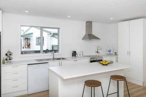 Photo of property in 11 Pringle Place, Nawton, Hamilton, 3200