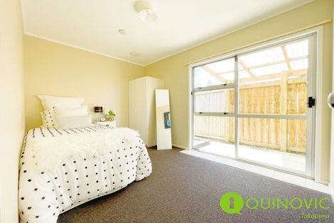 Photo of property in 1/25 Edgware Road, West Harbour, Auckland, 0618