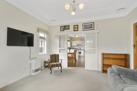 Photo of property in 142 Waiwhetu Road, Waterloo, Lower Hutt, 5011