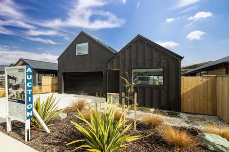 Photo of property in 8 Bale Road, Jacks Point, 9371