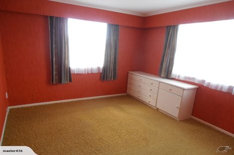 Photo of property in 34 Raglan Avenue, Cloverlea, Palmerston North, 4412