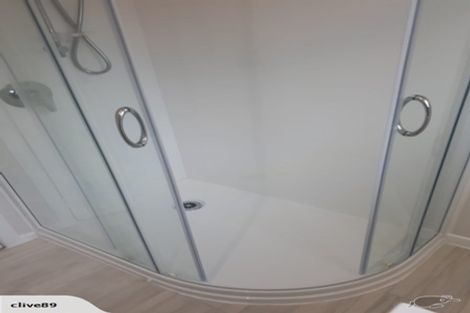 Photo of property in 239 Hepburn Road, Glendene, Auckland, 0602