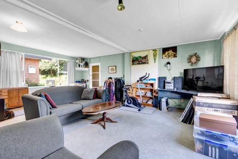 Photo of property in 120 Paraite Road, Paraite, New Plymouth, 4373