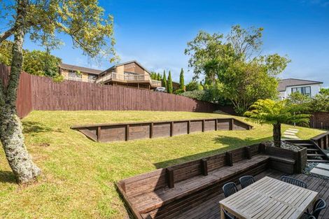 Photo of property in 24 Goldfinch Rise, Unsworth Heights, Auckland, 0632