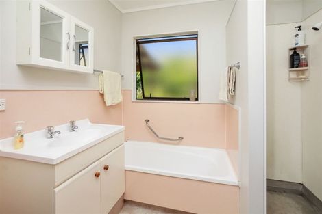 Photo of property in 168 Thames Coast Sh25 Road, Whakatete Bay, Thames, 3575