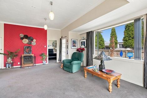 Photo of property in 30 Memorial Place, Waitara, 4320