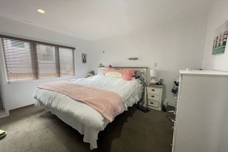 Photo of property in 86 Parr Terrace, Castor Bay, Auckland, 0620
