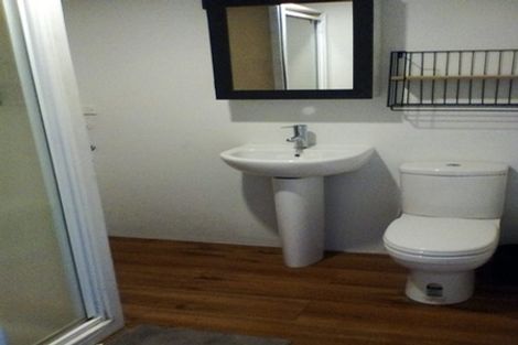 Photo of property in 386 Henderson Valley Road, Henderson Valley, Auckland, 0612