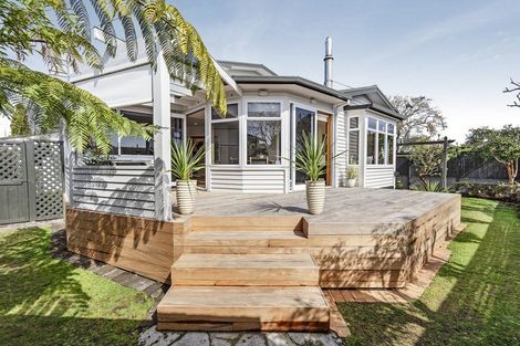 Photo of property in 11 George Street, Lower Vogeltown, New Plymouth, 4310