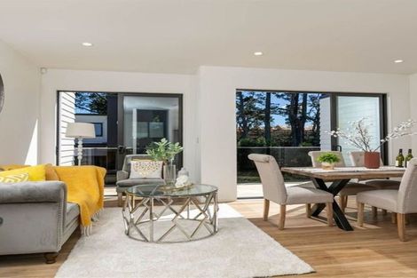 Photo of property in 21 Korokio Lane, Henderson, Auckland, 0612