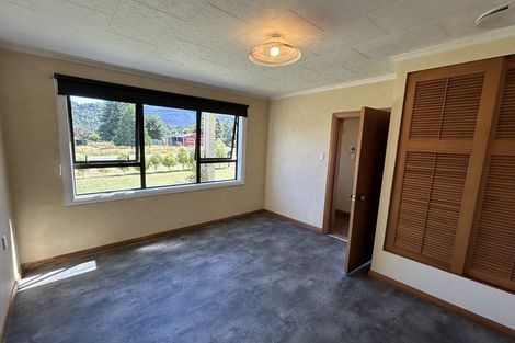 Photo of property in 33 Stafford Street, Blackball, 7804