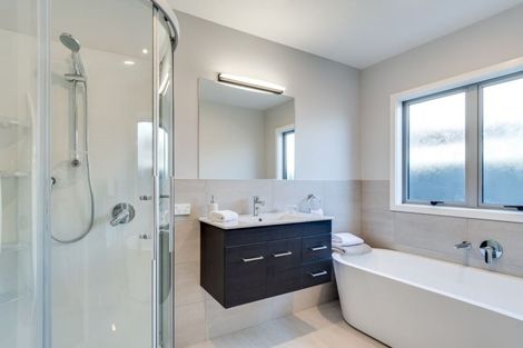 Photo of property in 8 Kaituna Place, Te Awa, Napier, 4110