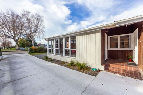 Photo of property in 201 Memorial Avenue, Burnside, Christchurch, 8053