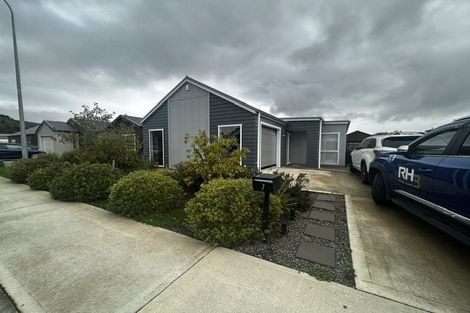 Photo of property in 7 Koru Loop, Paraparaumu, 5032