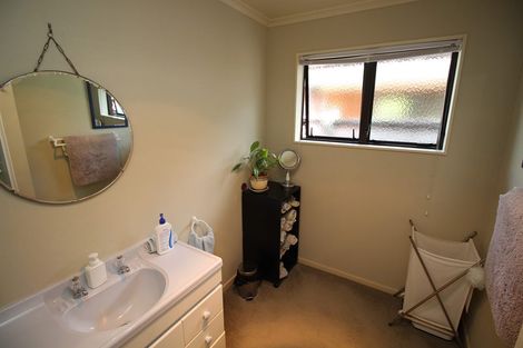 Photo of property in 8 Hammond Street, Bulls, 4818